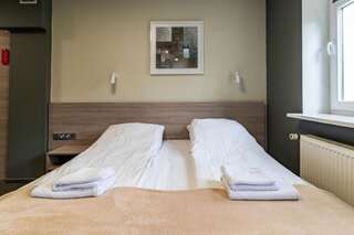 Отели типа «постель и завтрак» Villa Pallas Ольштын Двухместный номер с 2 отдельными кроватями-11